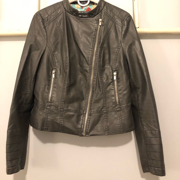 Black Rivet Designer Jacket - Picture 3 of 9